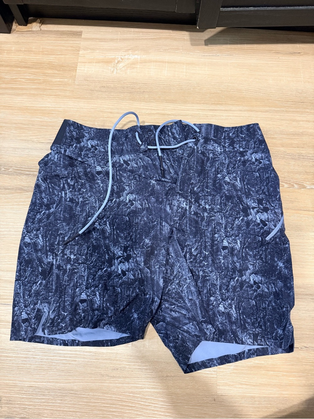 lululemon athletica Men's Navy Marble-Print Hybrid Shorts
